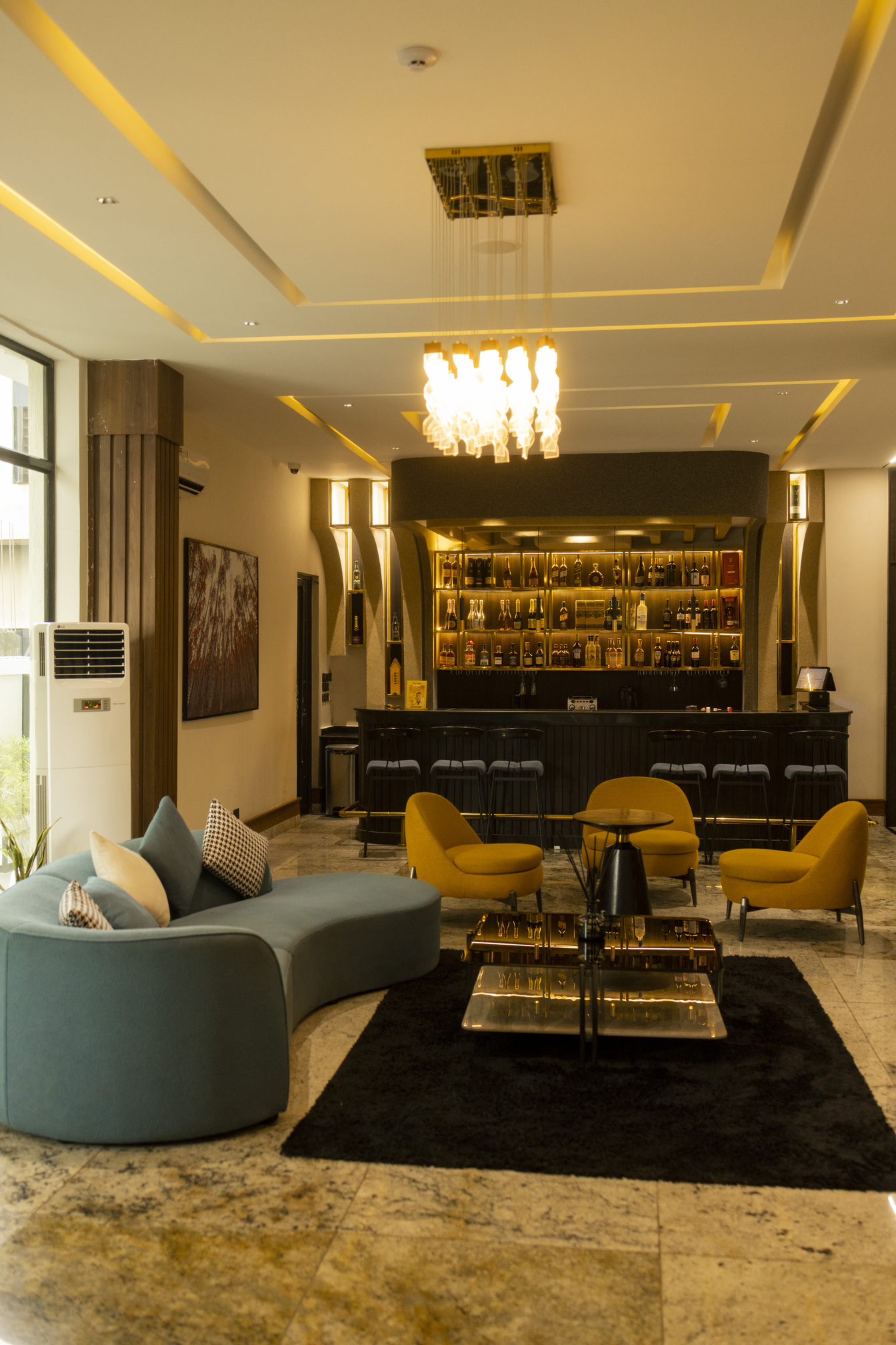 Pluto Lounge